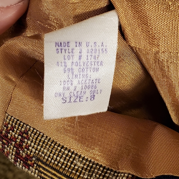 Style Exchange Lovely Golden Brocade Vest - Picture 4 of 6